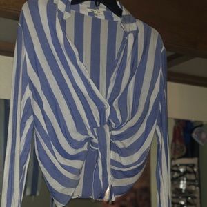 Long sleeve tie-up top!